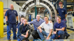 Vòng bi tang trống SKF nặng 8 tấn cho lĩnh vực khai thác Mỏ